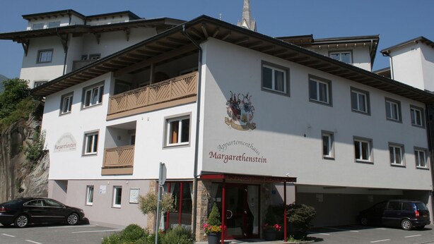 Exterior - Magnificent Chalet in Kaprun With Balcony and Mountain Views (Kaprun)