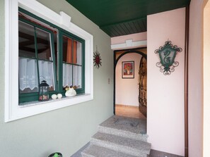 House | Exterior - Spacious Holiday Home in Goldegg near Ski Area (Goldegg)