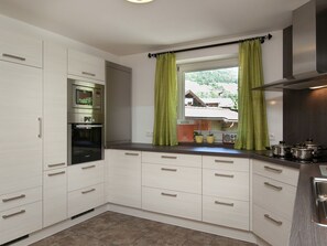 Chalet | Eigene Küche | Kühlschrank, Mikrowelle, Ofen, Herdplatte