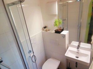 Apartment | Bathroom