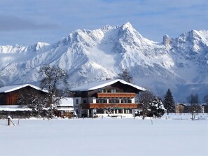 Apartment | Exterior - Spacious Apartment near Ski Trail in Maishofen (Maishofen)