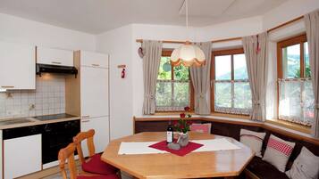 Apartment | Dining