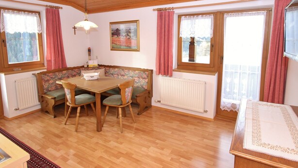 Dining - Sunlit Apartment in Saalbach-hinterglemm With Balcony (Saalbach-Hinterglemm)
