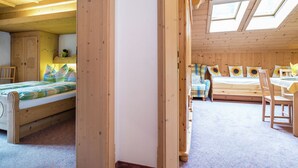 Room - Charming Apartment in Saalbach-hinterglemm With Barbecue (Viehhofen)