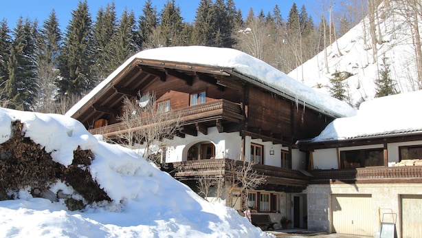 Exterior - Charming Apartment in Saalbach-hinterglemm With Barbecue (Viehhofen)