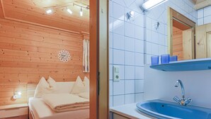 Unclassified image, 3 of 21, button - Spacious Apartment in Saalbach-Hinterglemm near Ski Lift (Viehhofen)