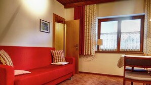 Apartment | Living room - Lovely Apartment in Leutasch With Meadow Around (Leutasch)