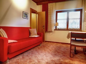 Living room - Lovely Apartment in Leutasch With Meadow Around (Leutasch)