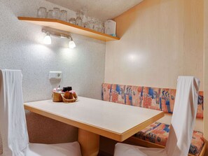Dining - Stylish Apartment in Zell am See near Ski Area (Zell am See)