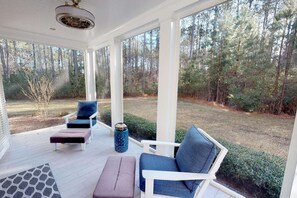 Terrace/patio - Heart of TPC - 4 Masters - Short Drive to Beach - Perfect Golf Getaway - small dog OK with fee! (Murrells Inlet)