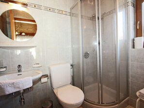 Apartment | Bathroom