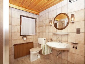 Bathroom - Modern Holiday Home in Fugen Near Ski Area (Fuegen)