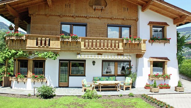 Exterior - Modern Apartment in Uderns Near Ski Area (Uderns)