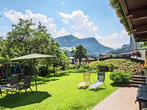 Apartment | Exterior - Vintage Apartment in Fügen near Ski Area (Fuegen)