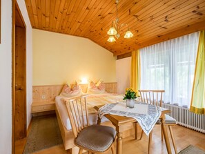 Apartment | 4 Schlafzimmer, individuell eingerichtet, Bettwäsche