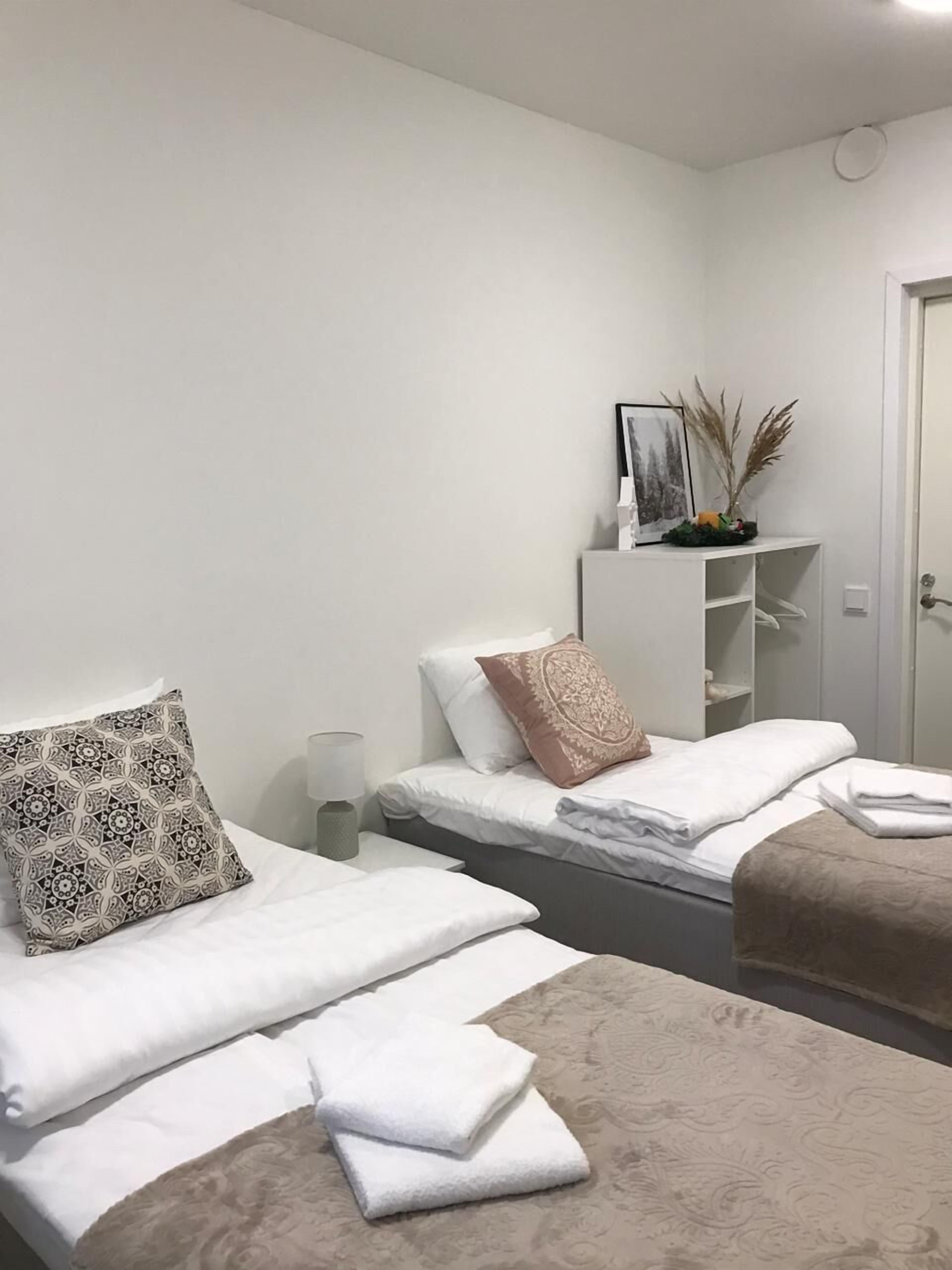 Hypo-allergenic bedding available, desk, laptop workspace