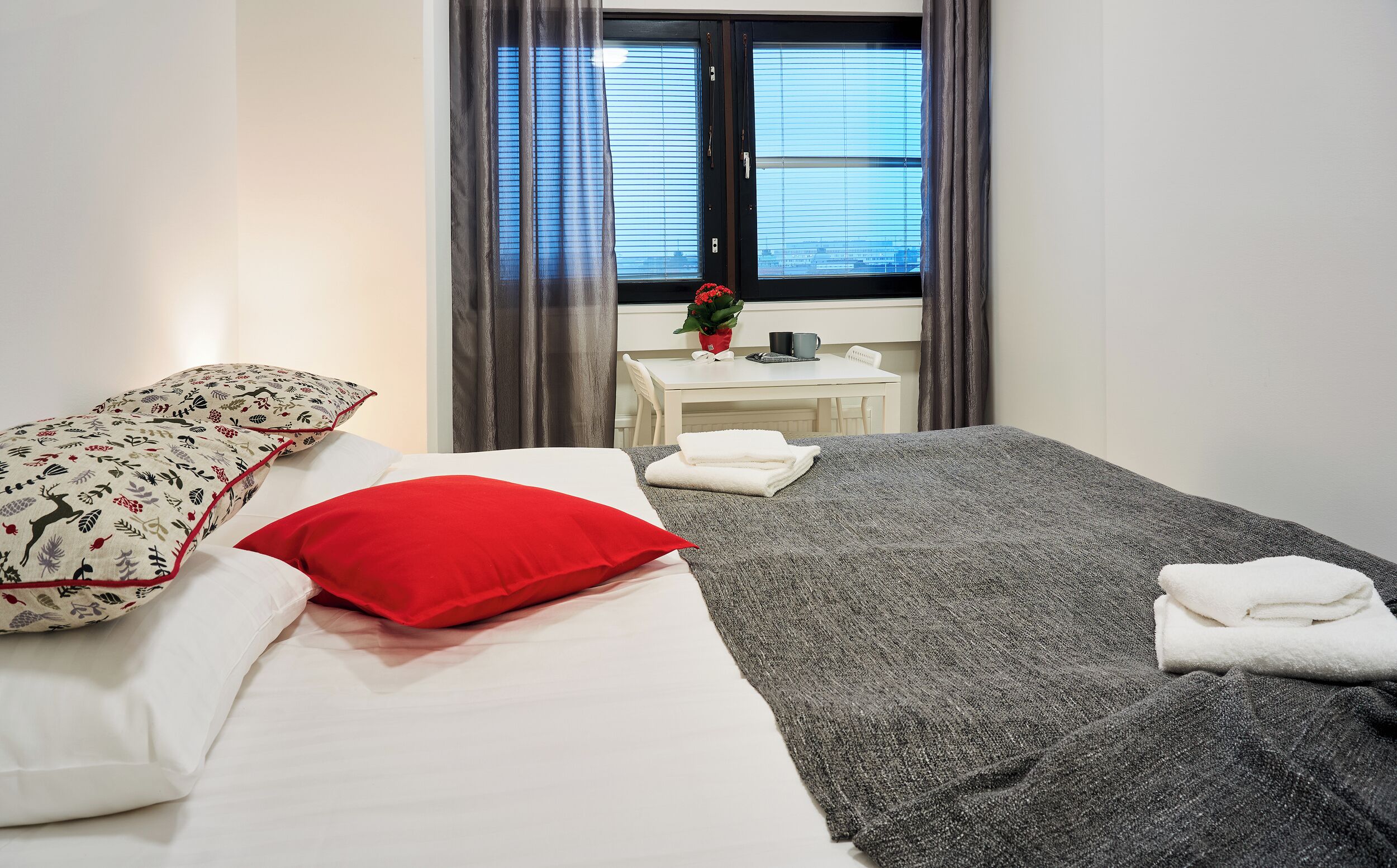 Hypo-allergenic bedding available, desk, laptop workspace