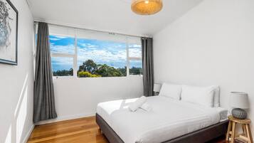 3 bedrooms, free WiFi, bed sheets