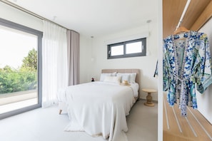 Executive Apartment, 2 Bedrooms | Egyptian cotton sheets, premium bedding, Tempur-Pedic beds, in-room safe - Mariya Art Living (Kassandra)