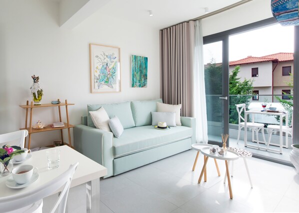 Premium Apartment, 1 Bedroom | Living room