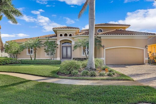 Stunning Home | Pool, Spa & Huge Water View