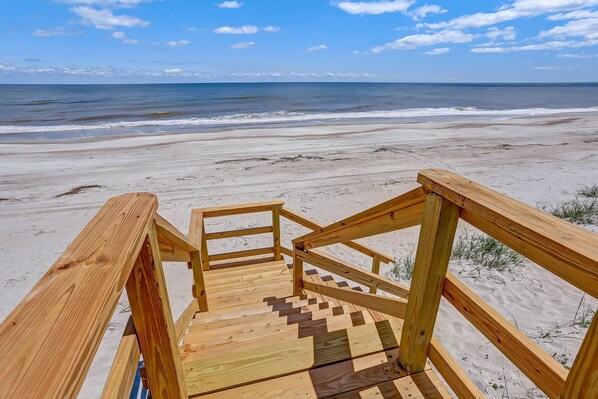 Beach - Oceanfront Beach House with Spacious Backyard by RedAwning (Fernandina Beach)