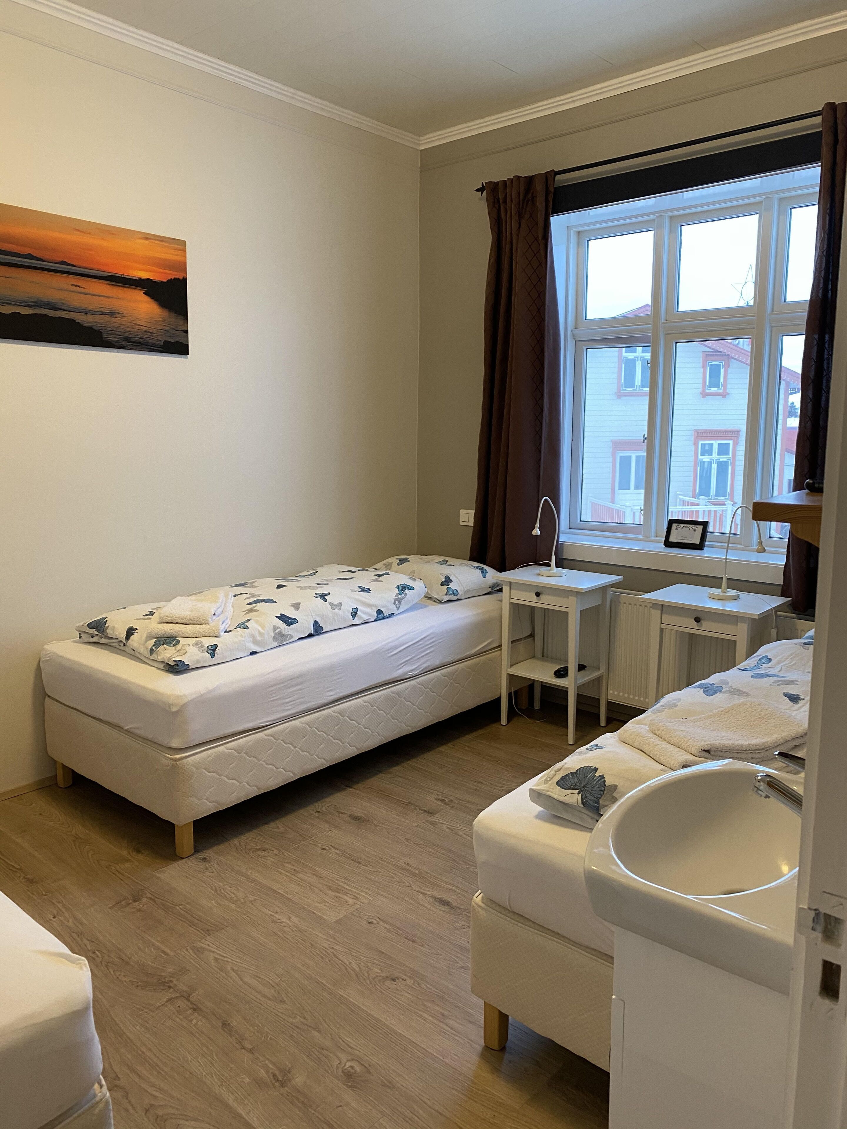 Triple Room, Shared Bathroom | Free WiFi, bed sheets