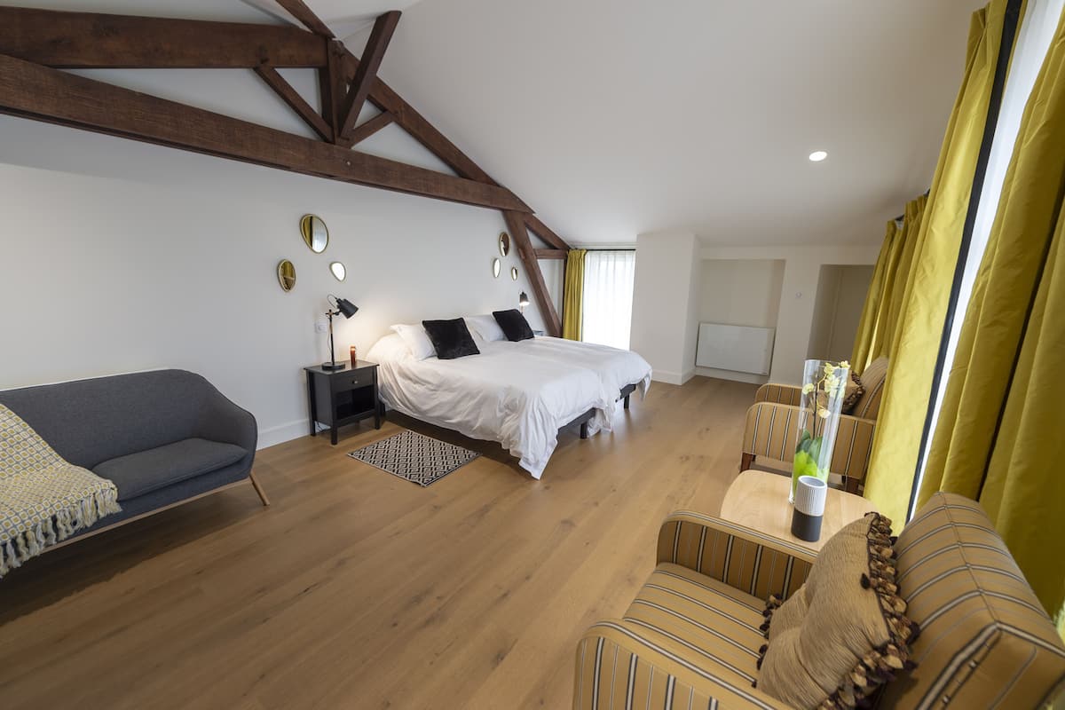 Twin Room (Magdelaine noire)