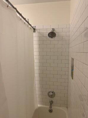 Bathroom - Perfect Masters Rental - next to Augusta National (Augusta)