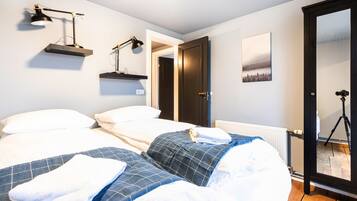 Comfort House, 3 Bedrooms | 3 bedrooms, bed sheets