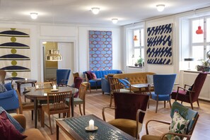 Daily cooked-to-order breakfast for a fee - Kanalhuset (Copenhagen)