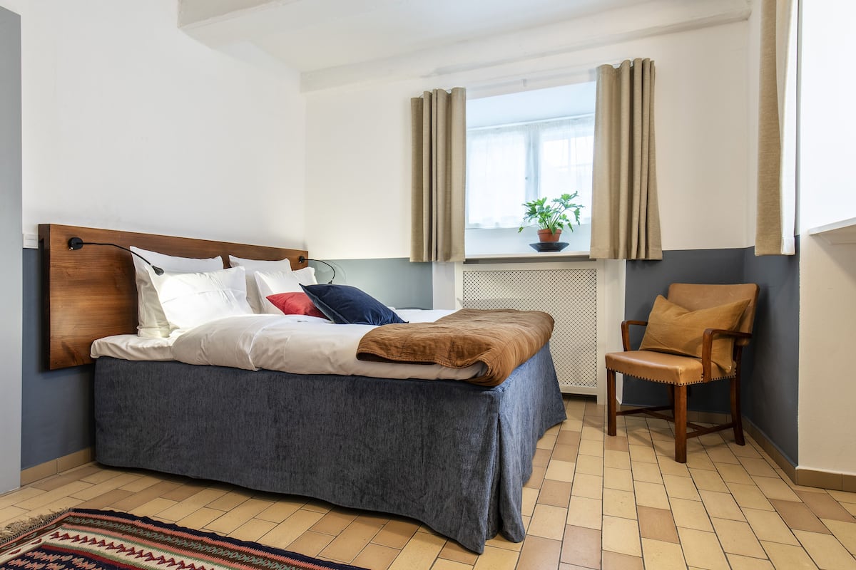 Basement Small Room 1 double bed