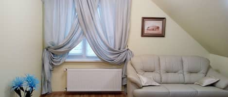 Family Apartment, 2 Bedrooms | Living room