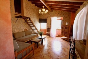 Sviitti, useita sänkyjä | Tallelokero huoneessa, silitysrauta/-lauta, ilmaiset vauvansängyt