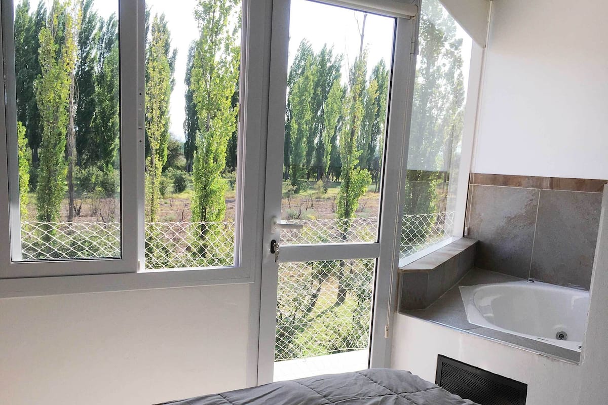 Deluxe-Ferienhütte, Mehrere Betten, Hügelblick