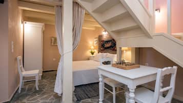 Appartement, 2 slaapkamers | Een strijkplank/strijkijzer, gratis wifi, beddengoed