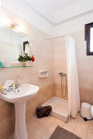 Apartment | Badezimmer | Dusche, Haartrockner, Bidet, Handtücher