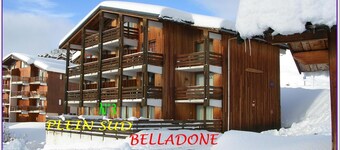APARTMENT ON THE GROUND FLOOR FACING SOUTH NEAR THE SLOPES + PRIVATE PARKING
