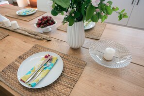 Nhà, 2 phòng ngủ | Khu vực ăn uống tại phòng