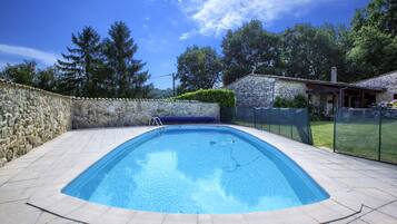 Piscine extérieure