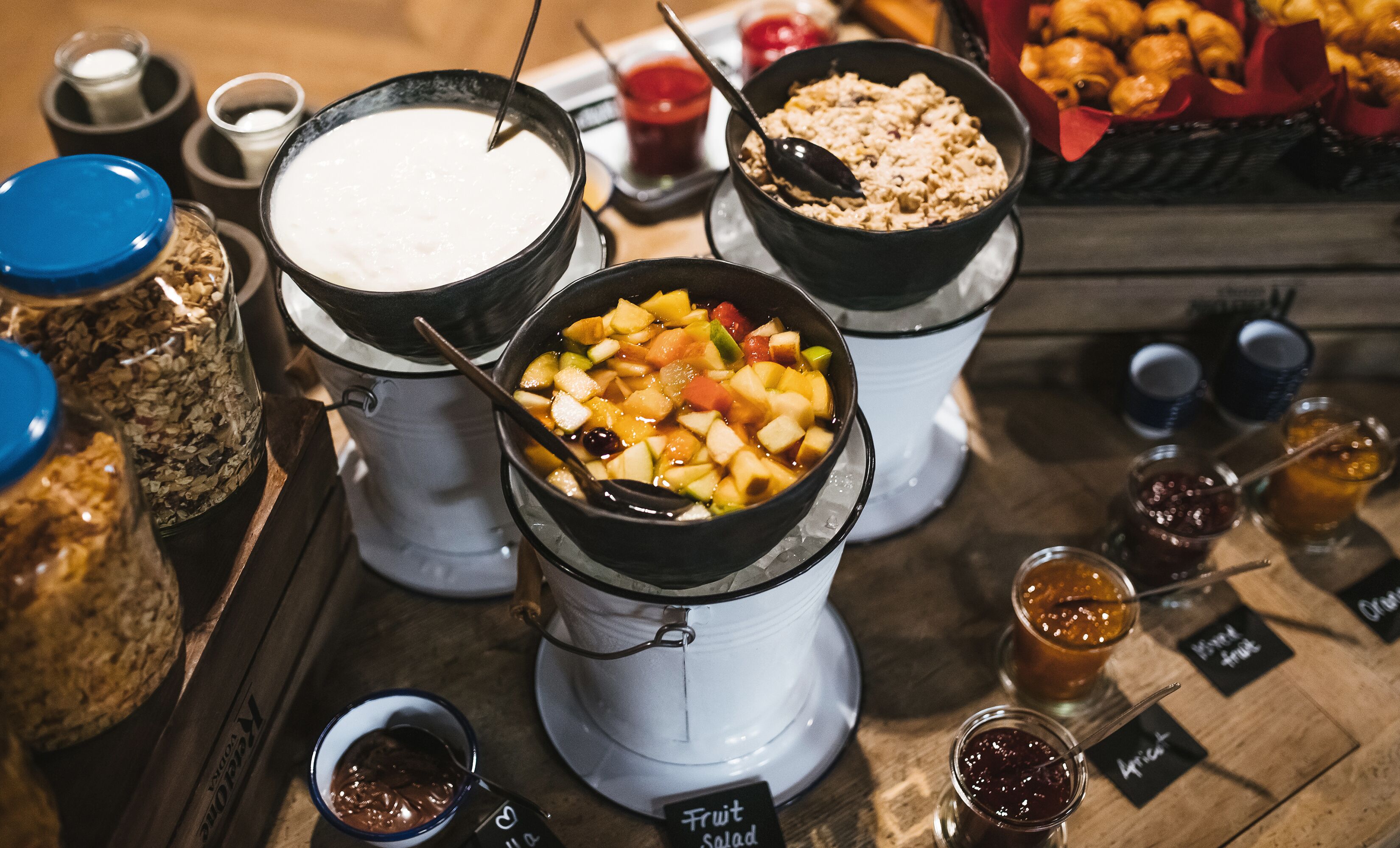 Desayuno buffet los fines de semana (EUR 26 por persona) 