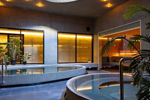 Sauna, Whirlpool, 3 Behandlungsräume, Massageanwendungen