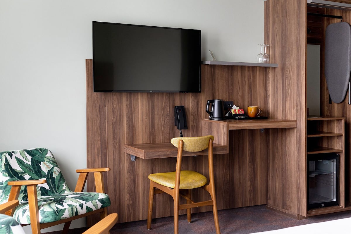 Standard Double or Twin Plus with Spa Access | 1 camera, minibar, una cassaforte in camera, una scrivania