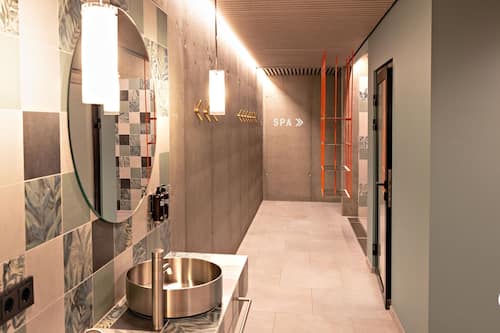 Sauna, Whirlpool, 3 Behandlungsräume, Massageanwendungen