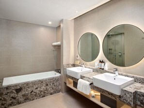 Executive Suite, 1 King Bed