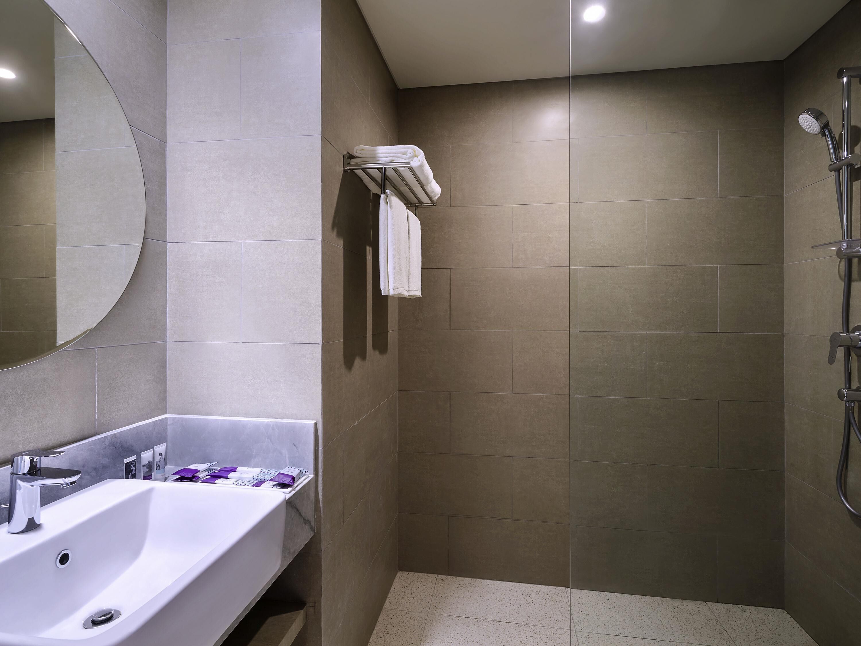 Premium bedding, pillow-top beds, minibar, in-room safe