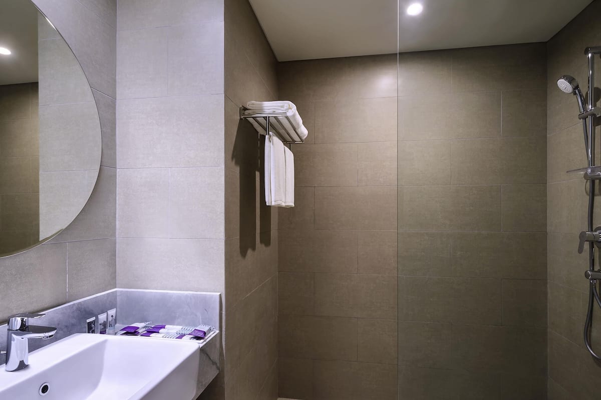 Premium bedding, pillow-top beds, minibar, in-room safe
