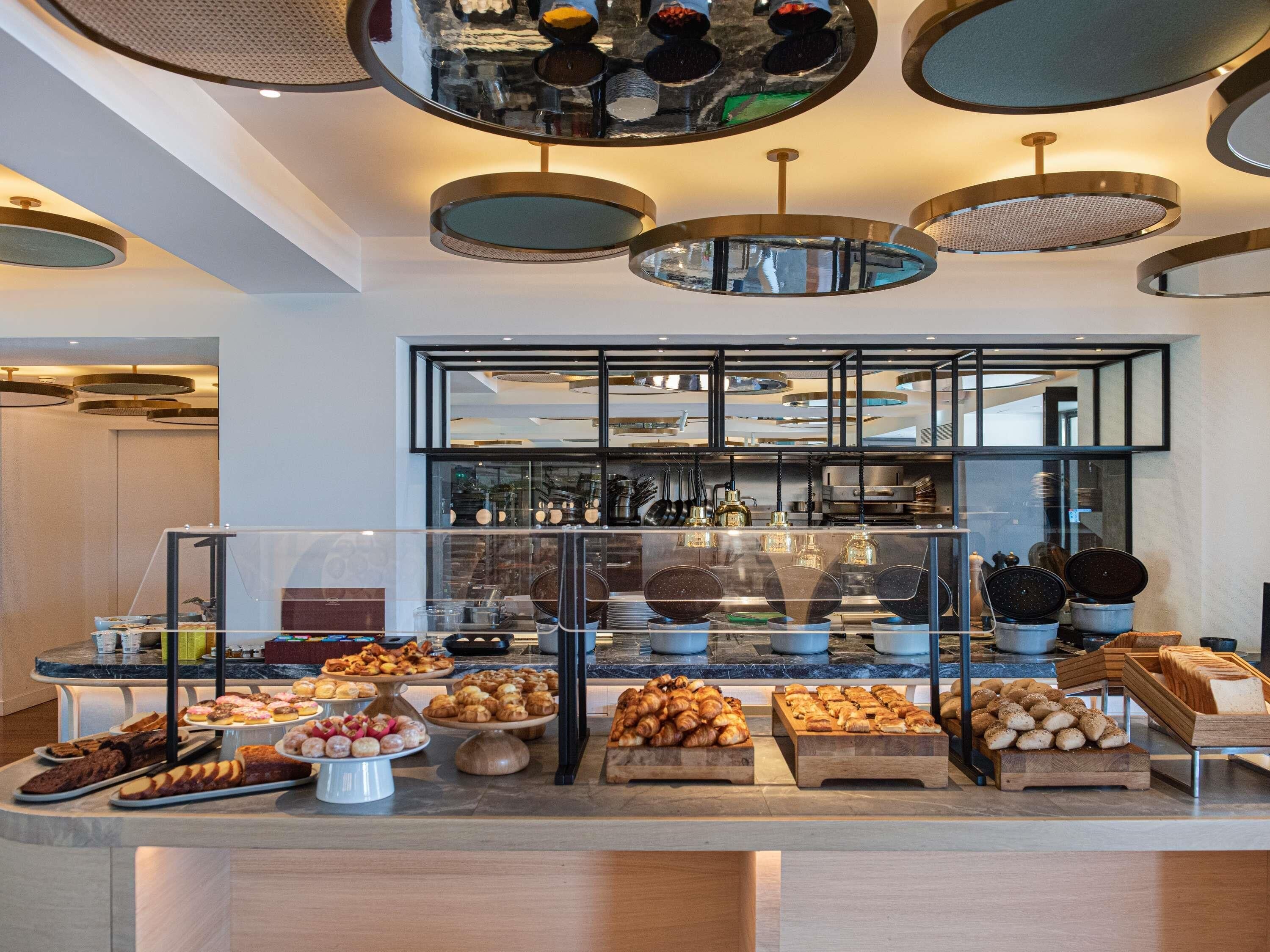 Dagelijks ontbijtbuffet (EUR 30 per persoon)