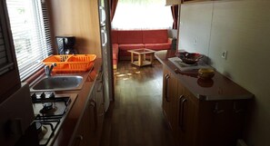 Réfrigérateur, micro-ondes