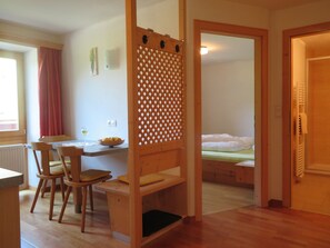 Dining - Holiday apartment valley view (Curon Venosta)
